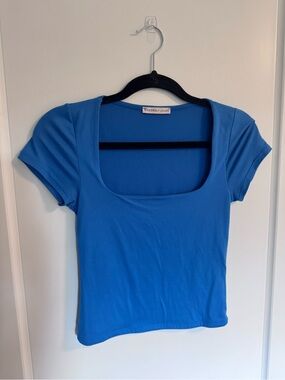 Sincerly Jules Vibrant Blue+Pink Square Neck Top